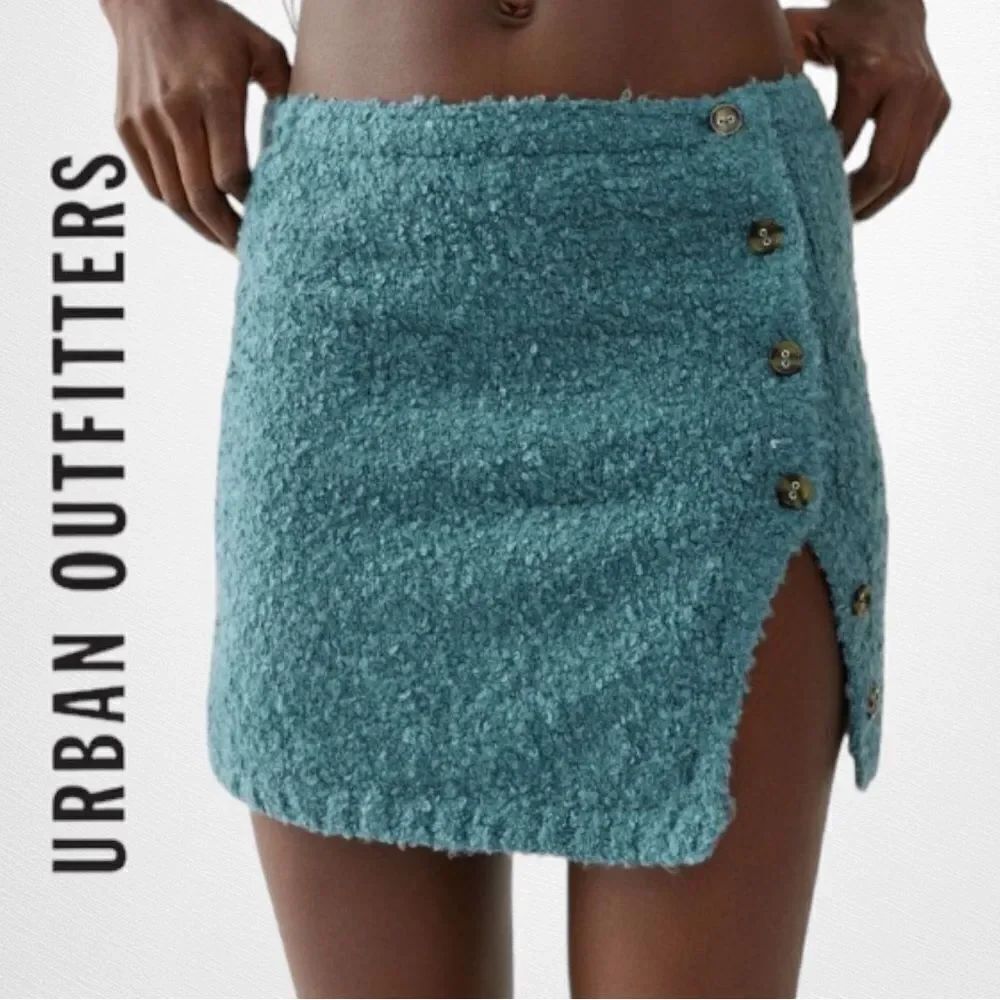 UO Urban Outfitters Aster Fuzzy Knit Mini Skirt NEW M